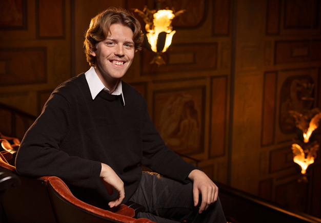 Närbild på man. Fotografi.