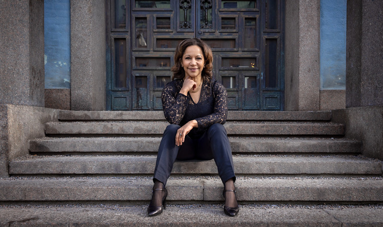 Närbild på kvinna. Fotografi.